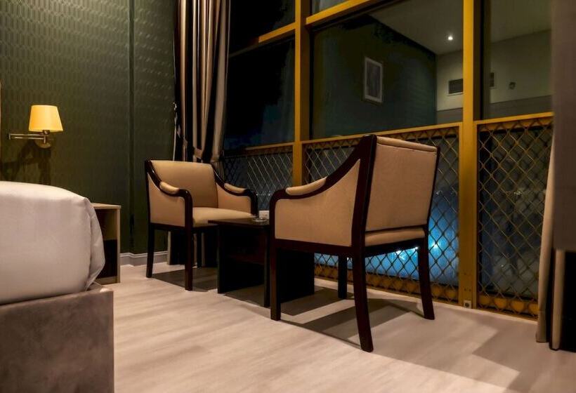 هتل Capital O 126 Manama Tower