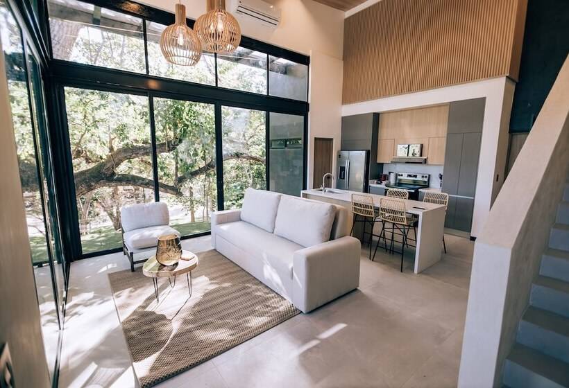 هتل Epic Tamarindo Boutique