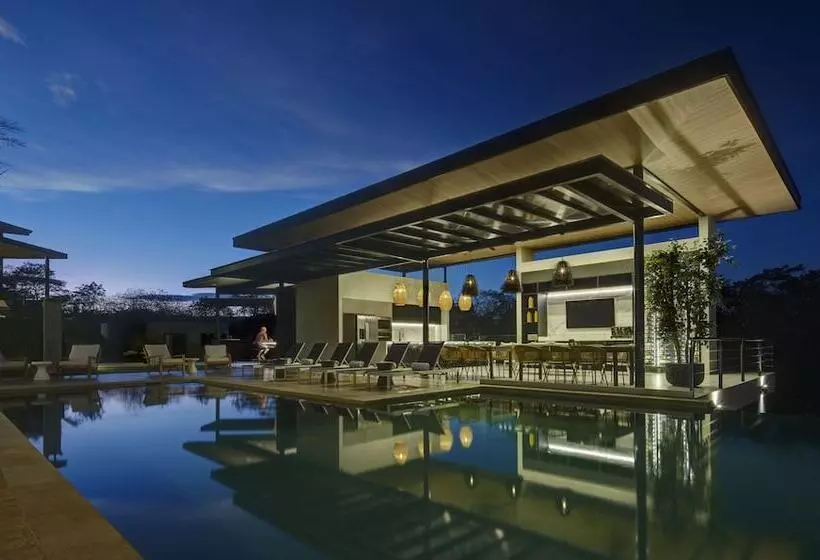 هتل Epic Tamarindo Boutique