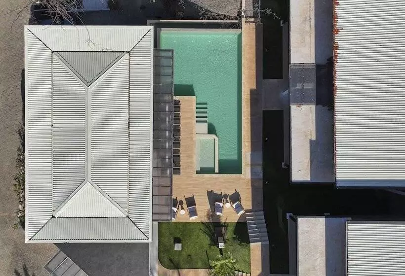 هتل Epic Tamarindo Boutique