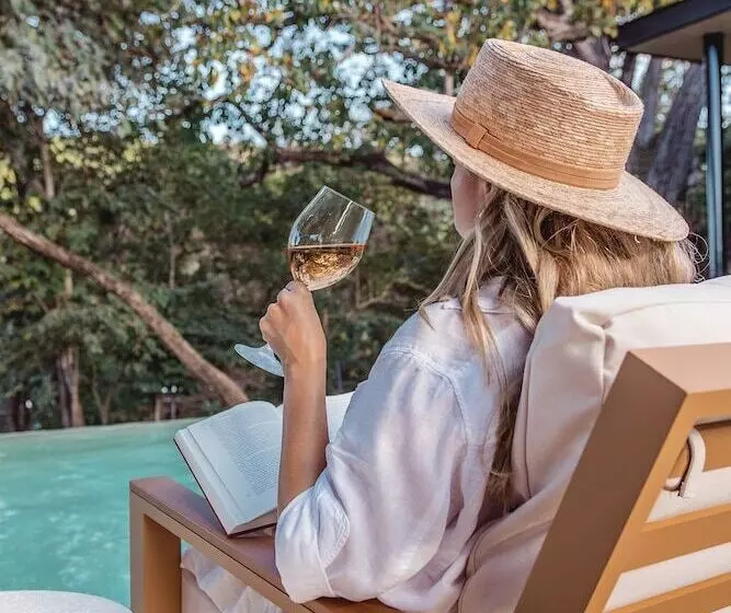 هتل Epic Tamarindo Boutique