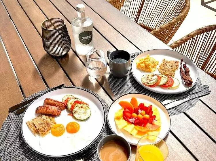 هتل Epic Tamarindo Boutique