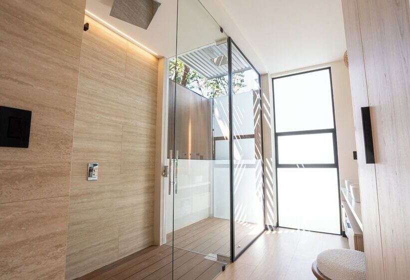 هتل Epic Tamarindo Boutique