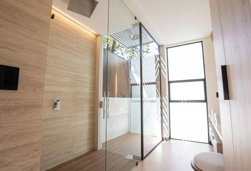 هتل Epic Tamarindo Boutique