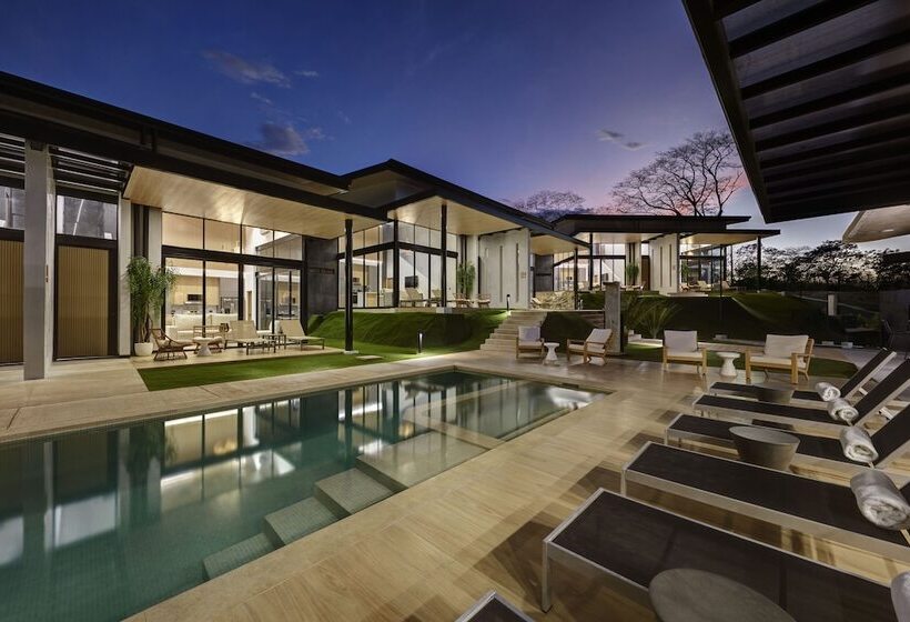 هتل Epic Tamarindo Boutique