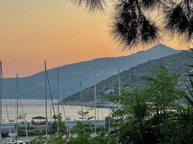 ホテル Kalkan Port