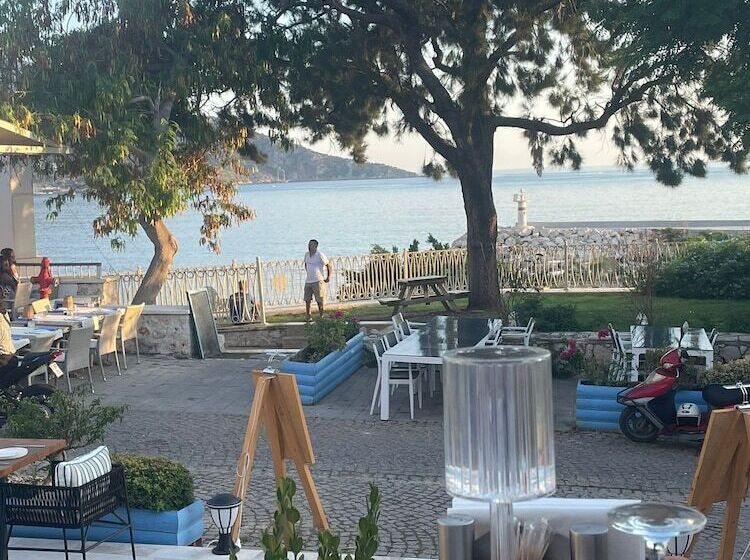 ホテル Kalkan Port