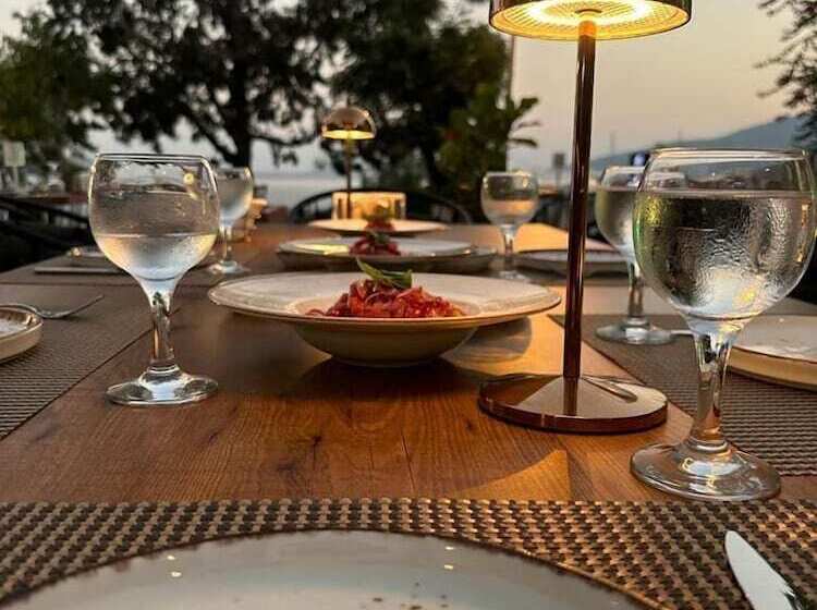 ホテル Kalkan Port