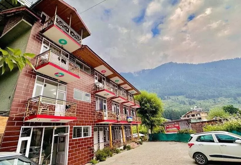 ホテル Manu Vatika Manali