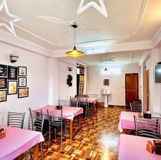 هتل Manu Vatika Manali