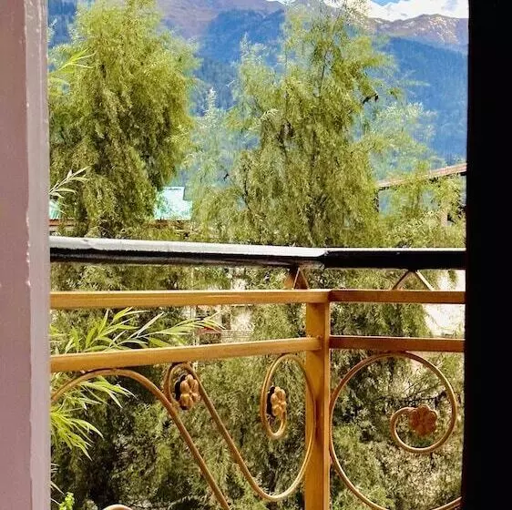 ホテル Manu Vatika Manali