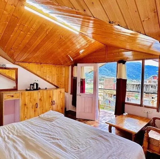 ホテル Manu Vatika Manali