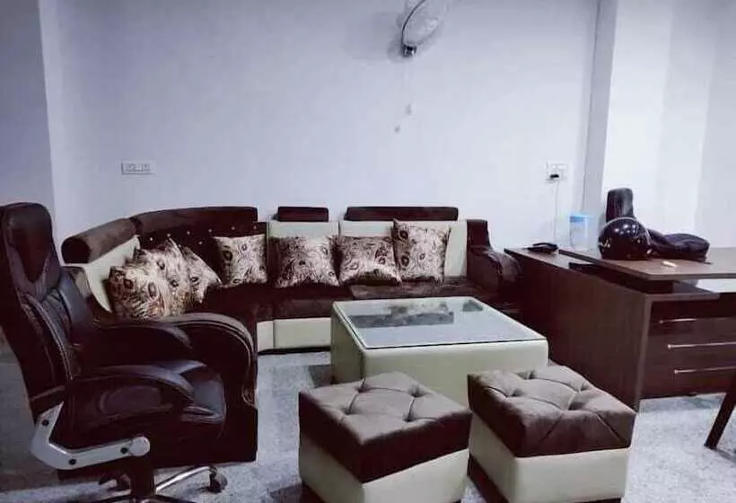 ホテル Pancham Palace