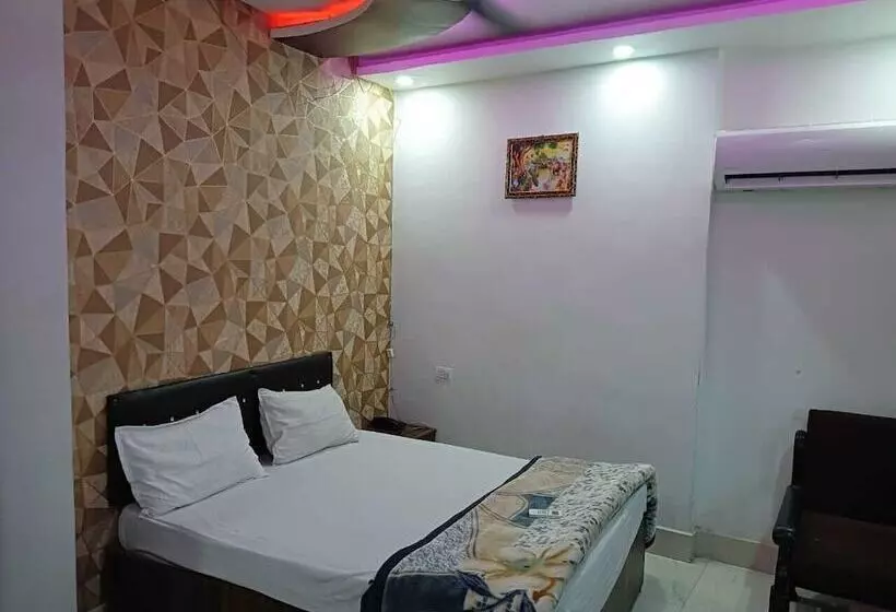 ホテル Pancham Palace