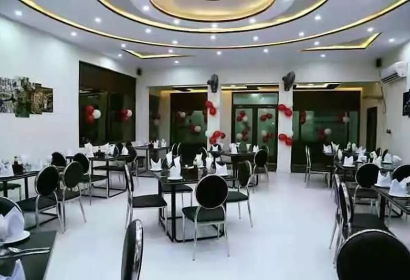 Red Onion Hotel & Restaurant