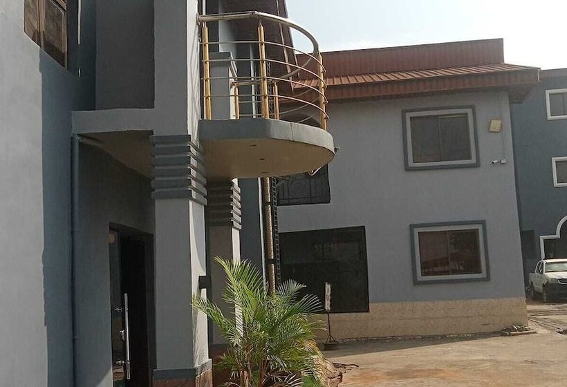 Samsy Hotel And Suites Benin City