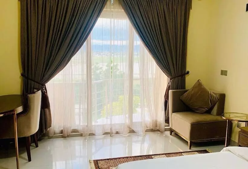 Samsy Hotel And Suites Benin City