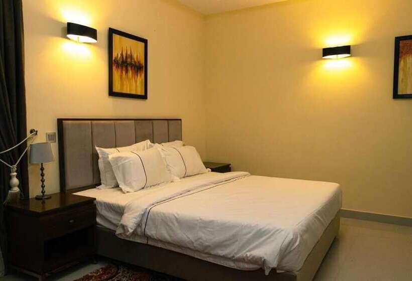 Samsy Hotel And Suites Benin City