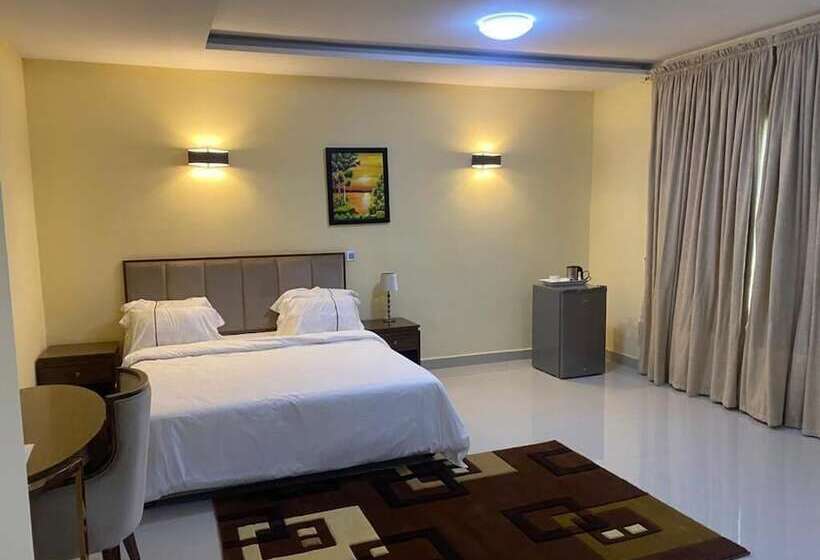 Samsy Hotel And Suites Benin City