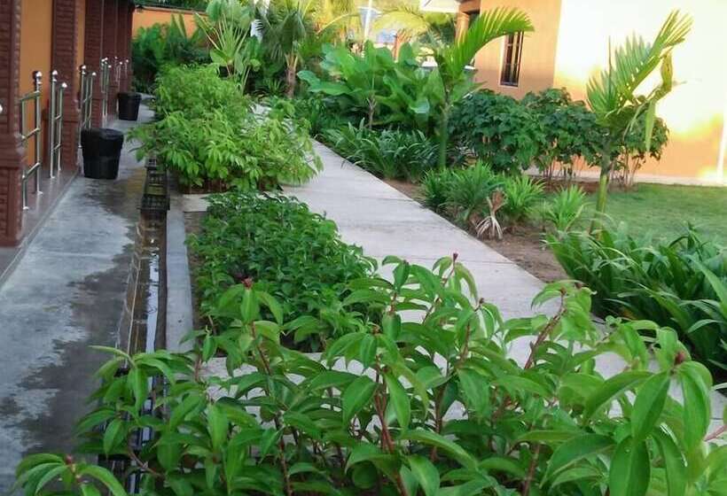 Chuu Pun Village Resort