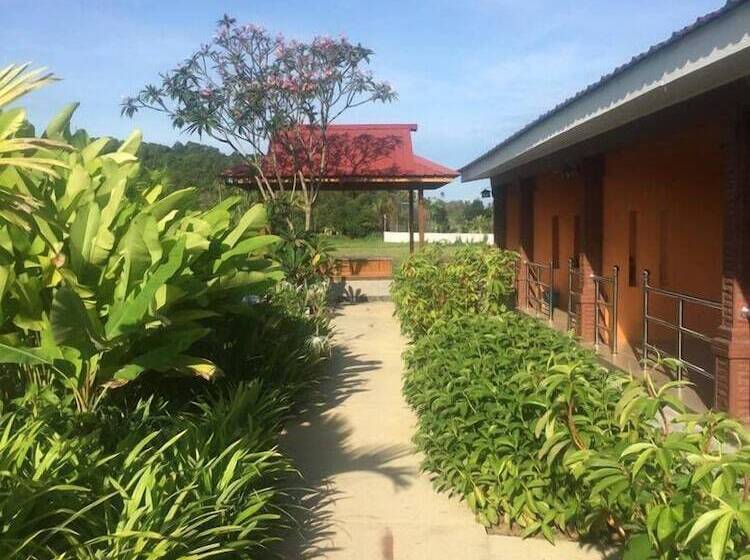 Chuu Pun Village Resort