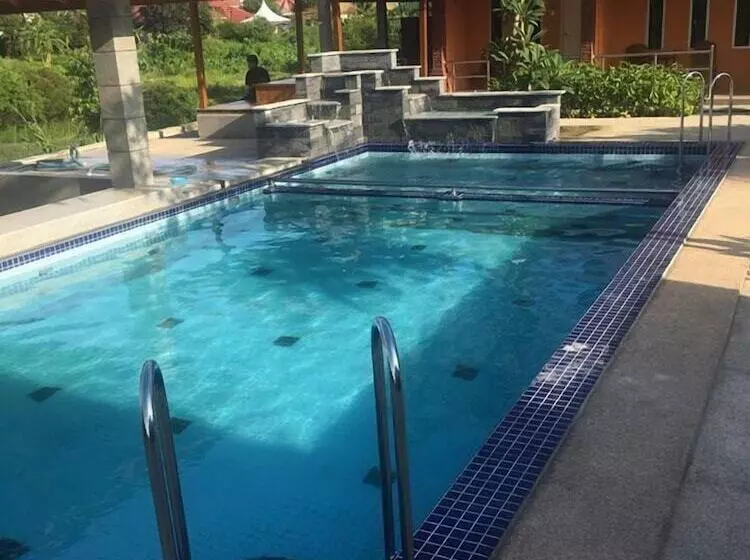 Chuu Pun Village Resort