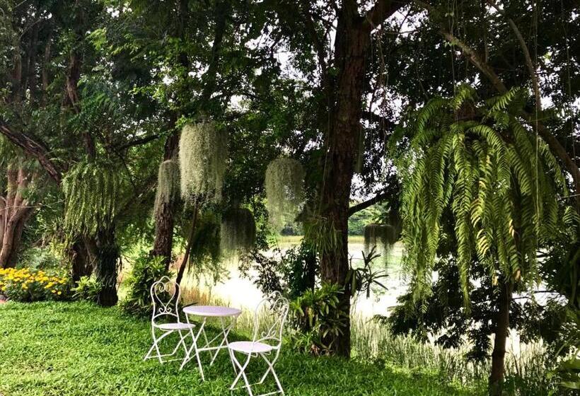 Anchan Laguna Hotel โรงแรมอัญชันลากูน่า