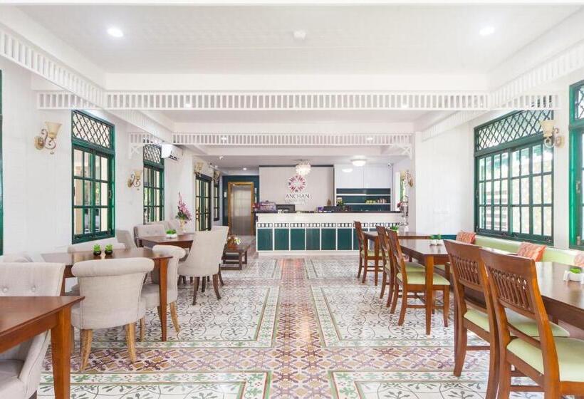 Anchan Laguna Hotel โรงแรมอัญชันลากูน่า