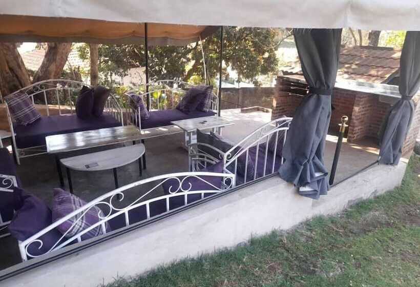 Отель Boulevard Inn Mt Meru