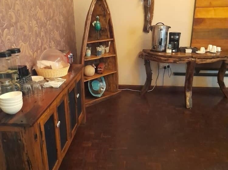 Отель Boulevard Inn Mt Meru