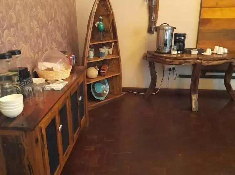هتل Boulevard Inn Mt Meru