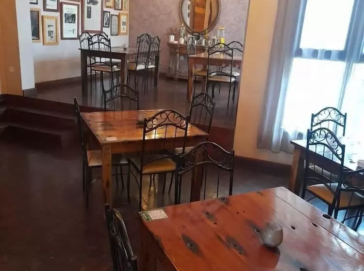 هتل Boulevard Inn Mt Meru