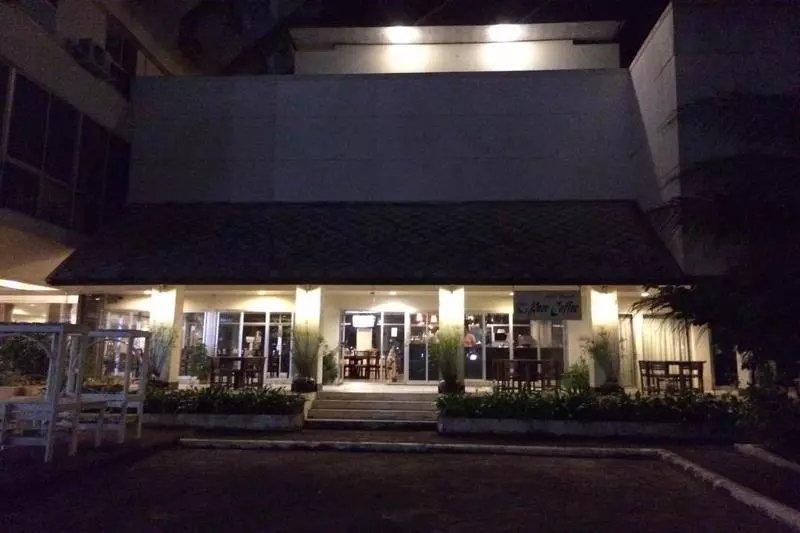 هتل Paradorn Inn