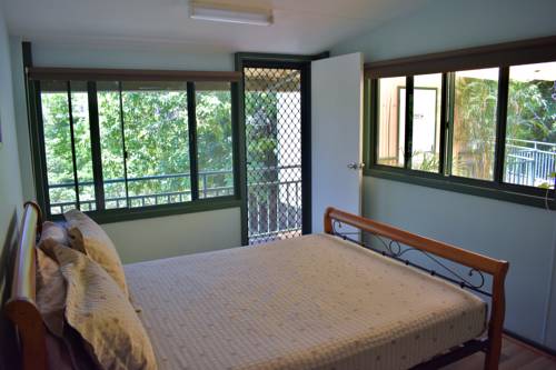 Parry Creek Farm Tourist Resort And Caravan Park