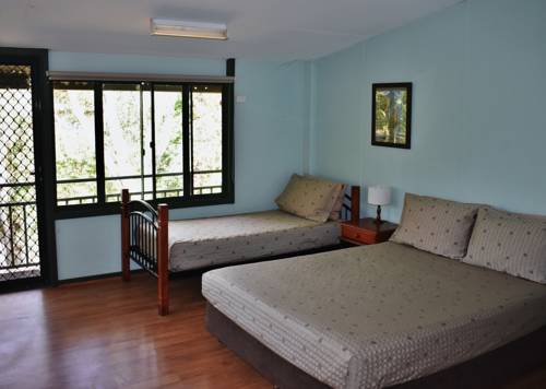 Parry Creek Farm Tourist Resort And Caravan Park