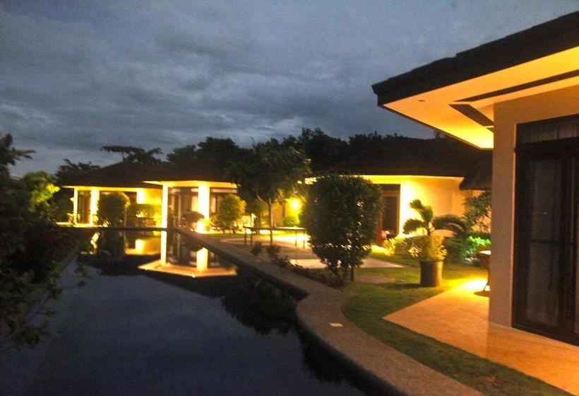 אתר נופש Nine Degrees North Pavilion