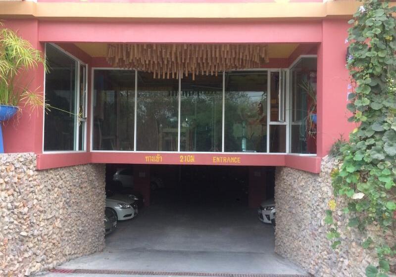 Общежитие Non Nid Non Noi Design Residence