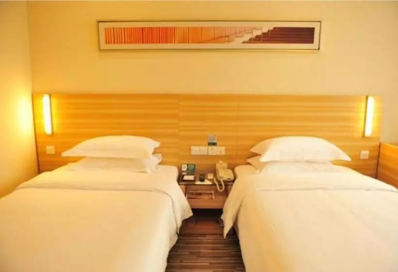 Hotelli City Comfort Inn Zhengzhou Lvcheng Square Metro Station