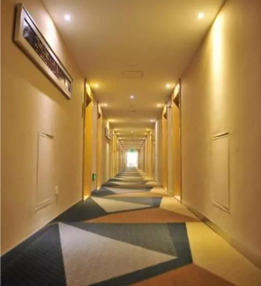 Hotelli City Comfort Inn Zhengzhou Lvcheng Square Metro Station