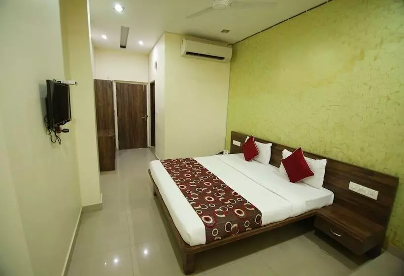 ホテル Oyo Rooms Near Power House