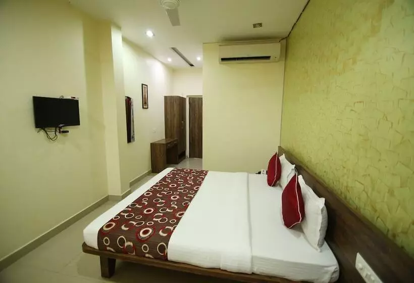 ホテル Oyo Rooms Near Power House