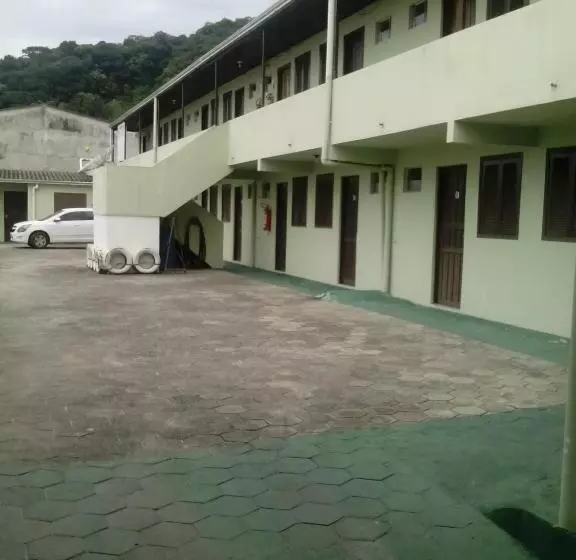 هتل Pousada Guaratuba