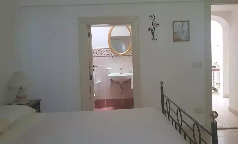 Aamiaismajoitus (B&B) Villa Cenzina