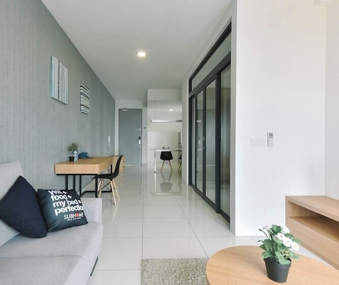 1 Tebrau Suites By Subhome