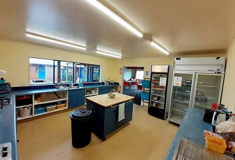 ユースホステル Tongariro River Retreat