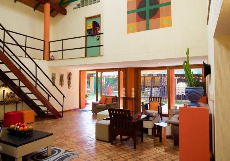 تختخواب و صبحانه Flatdog Lodge