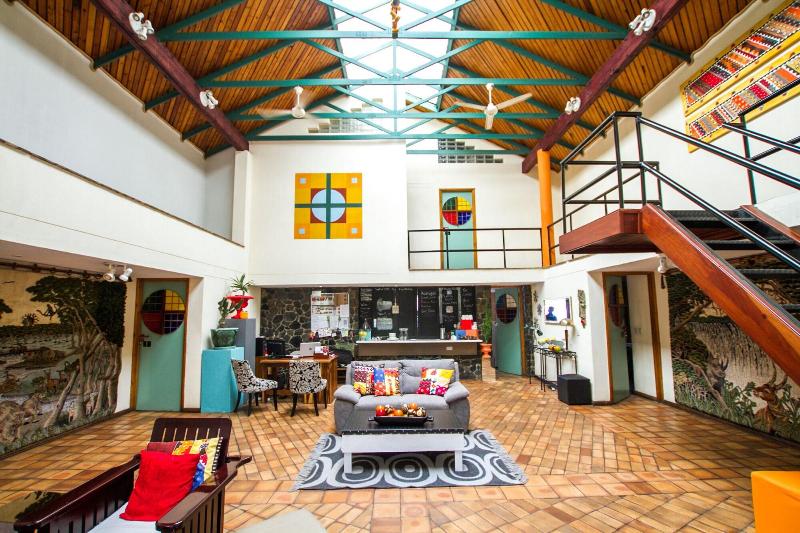 تختخواب و صبحانه Flatdog Lodge