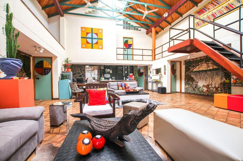 تختخواب و صبحانه Flatdog Lodge