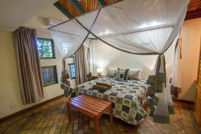 تختخواب و صبحانه Flatdog Lodge