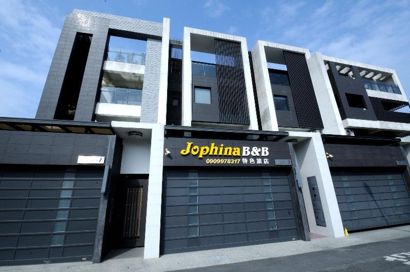 تختخواب و صبحانه Jophina